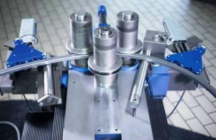 Roladora de perfiles y tubos a CNC, PBT Profilbiegetechnick Suiza